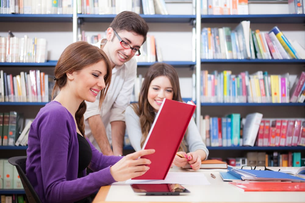 F Hochschule neu (jpg) | Motiv © Minerva Studio - Fotolia.com | © Fotolia.com, Januar 2014