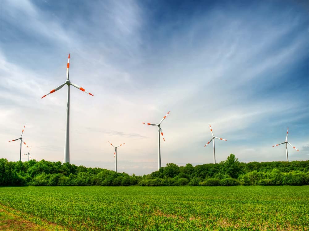 F Wind-Energie Windrad neu (jpg) | Motiv © Stockdonkey - Fotolia.com | © Fotolia.com, Februar 2014