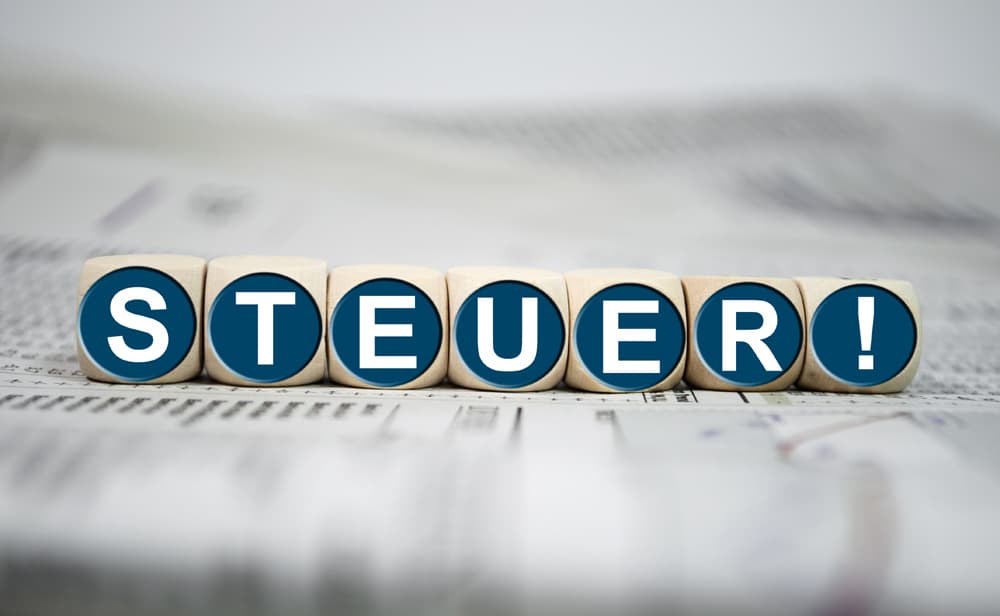 F Steuern 2 neu (jpg) | Motiv © stockWERK - Fotolia.com | © fotolia.com, Februar 2014