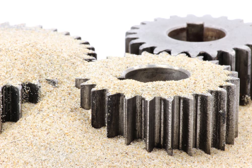 F Sand im Getriebe neu (jpg) | Motiv © Björn Wylezich, fotolia.com | © fotolia.com, Mai 2018