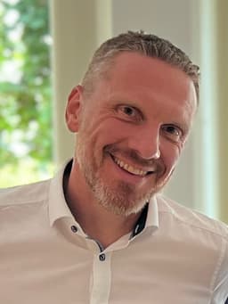 Porträt Michael Arnold (jpg) | Mai 2015 Porträt Michael Arnold (jpg) | Mai 2015