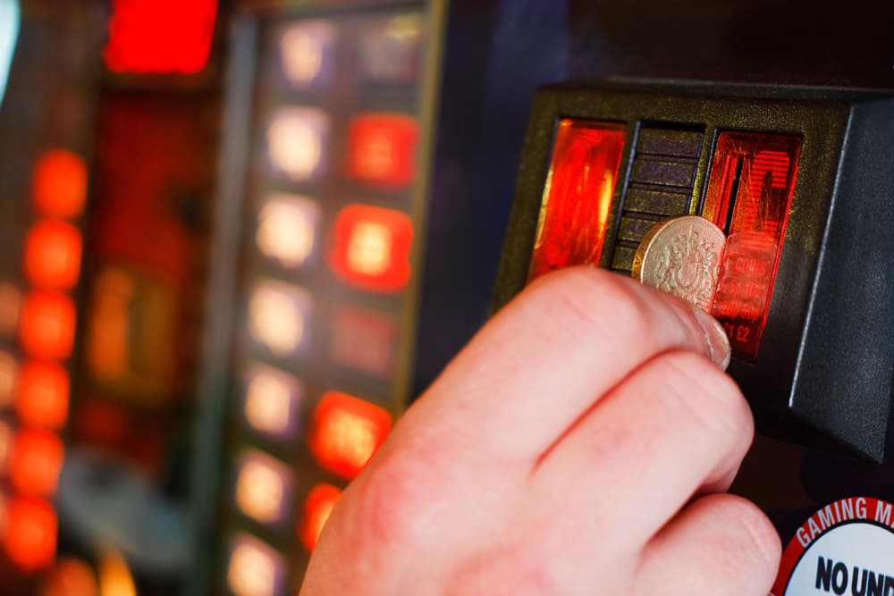 F Spielautomat 1 neu (jpg) | Motiv © stocksolutions - Fotolia.com | © Fotolia.com, Juli 2014 F Spielautomat 1 neu (jpg) | Motiv © stocksolutions - Fotolia.com | © Fotolia.com, Juli 2014