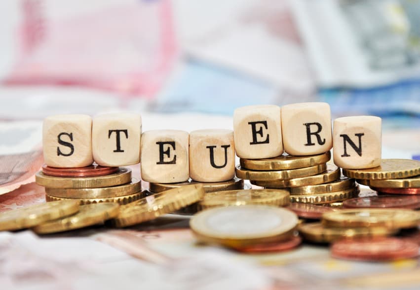 F Steuern 4 neu (jpg) | Motiv © Marco2811 - Fotolia.com | © Fotolia.com, September 2014 F Steuern 4 neu (jpg) | Motiv © Marco2811 - Fotolia.com | © Fotolia.com, September 2014