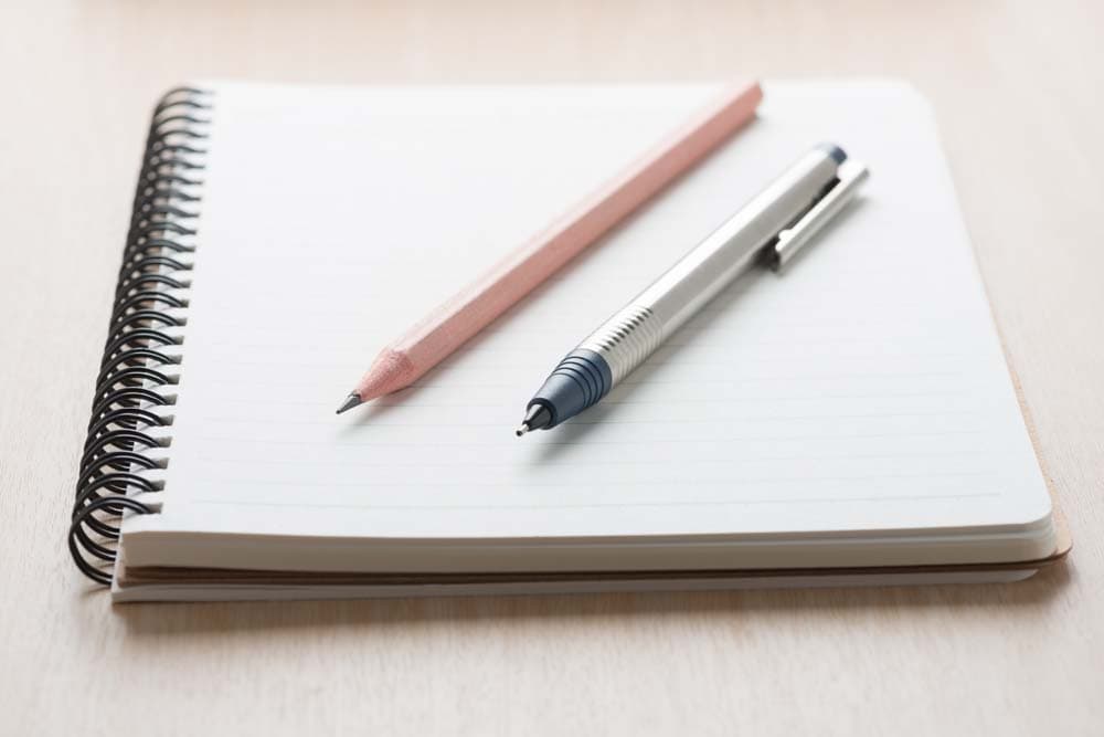 F Schreibutensilien neu (jpg) | Motiv © inews77- Fotolia.com | © Fotolia.com, Juni 2015 F Schreibutensilien neu (jpg) | Motiv © inews77- Fotolia.com | © Fotolia.com, Juni 2015
