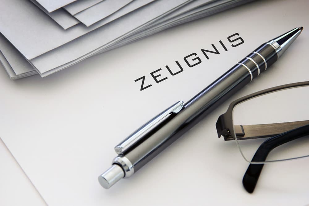 F Zeugnis 1 neu (jpg) | Motiv © Butch - Fotolia.com | © Fotolia.com, Mai 2014 F Zeugnis 1 neu (jpg) | Motiv © Butch - Fotolia.com | © Fotolia.com, Mai 2014